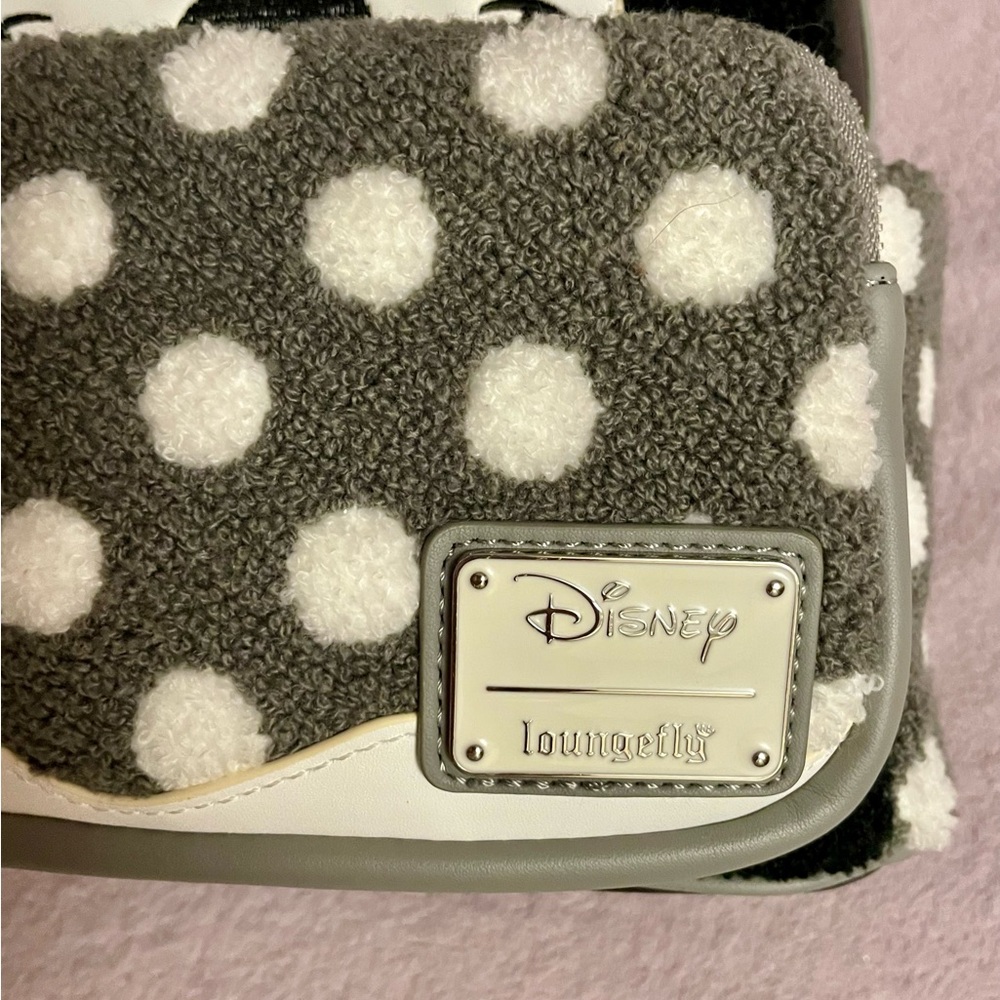 Loungefly Black and White Minnie Mouse Backpack - Picture 2 of 6
